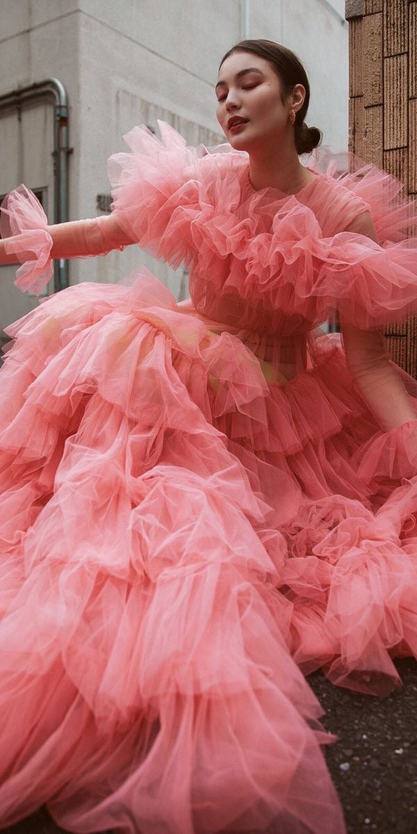 VESTIDO LARGO DE TUL EN COLOR SALMÓN