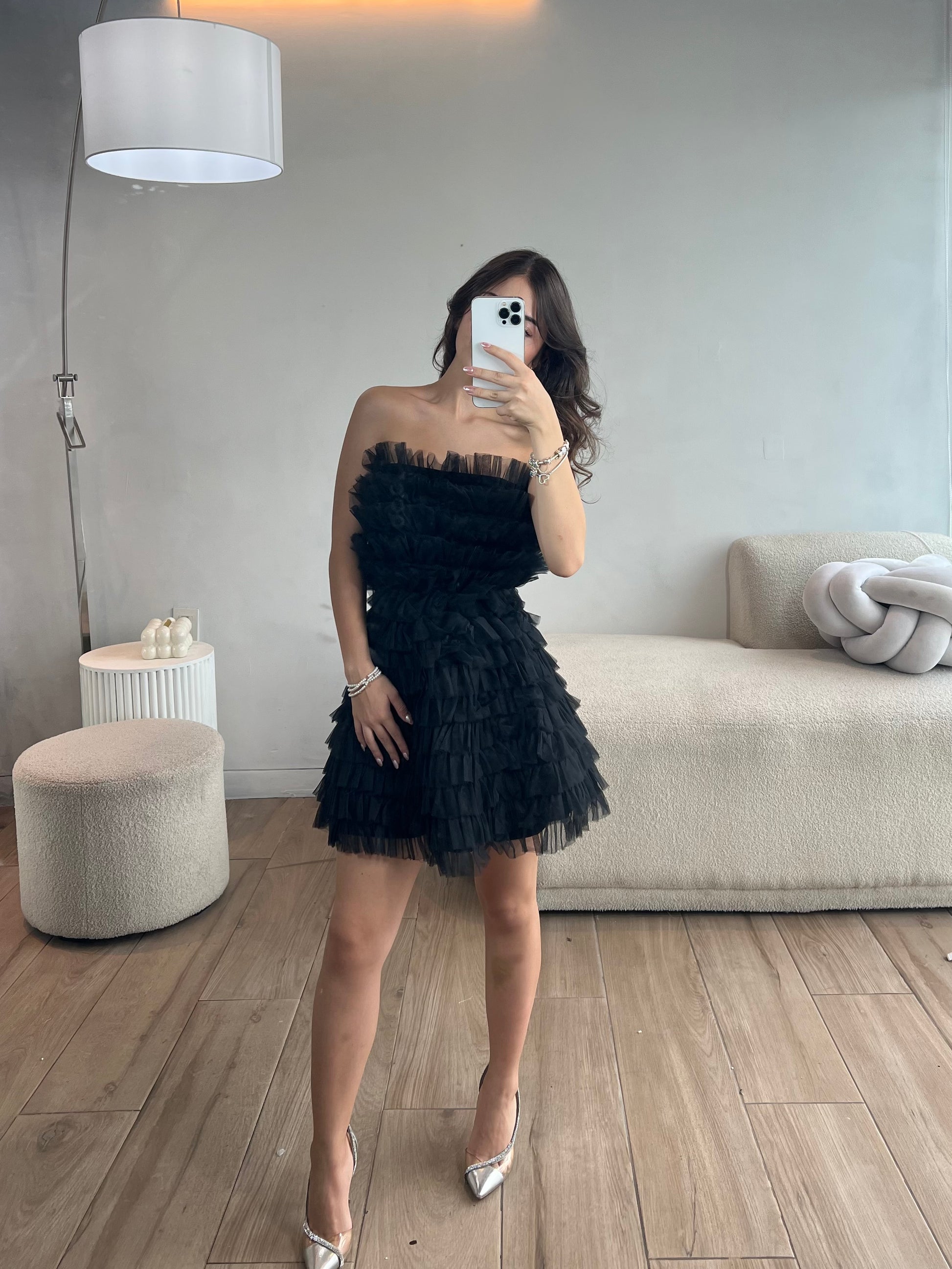 VESTIDO NEGRO CORTO TUL