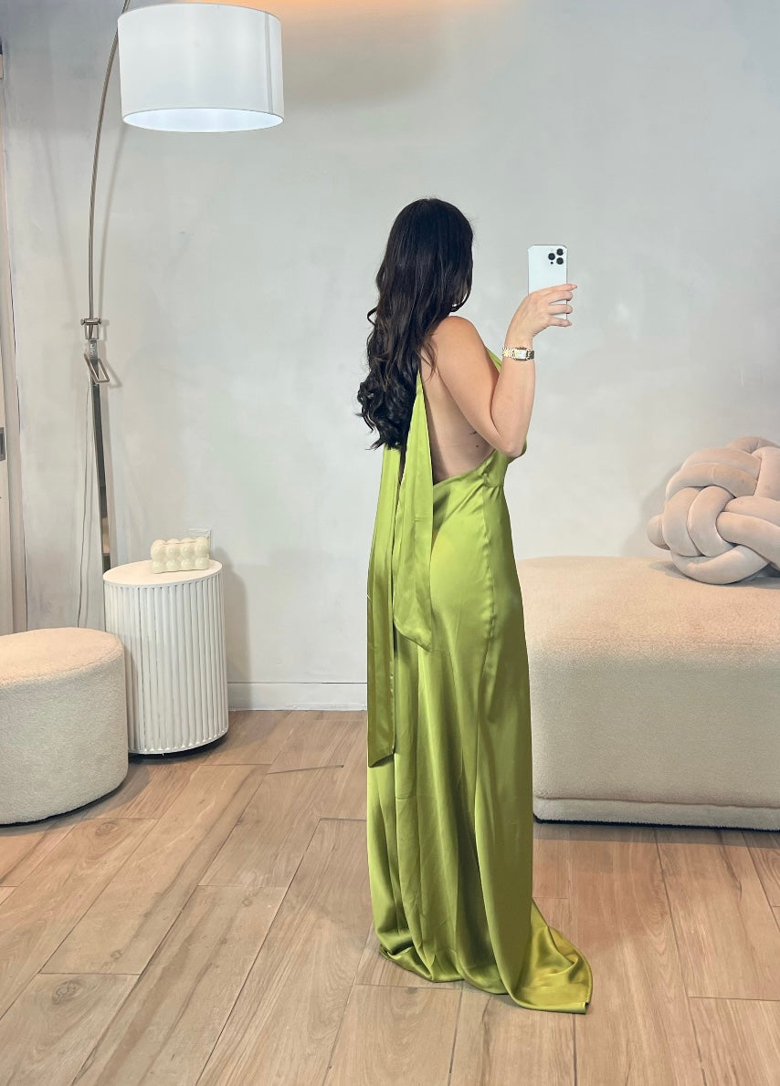 VESTIDO VERDE LARGO DE SATIN
