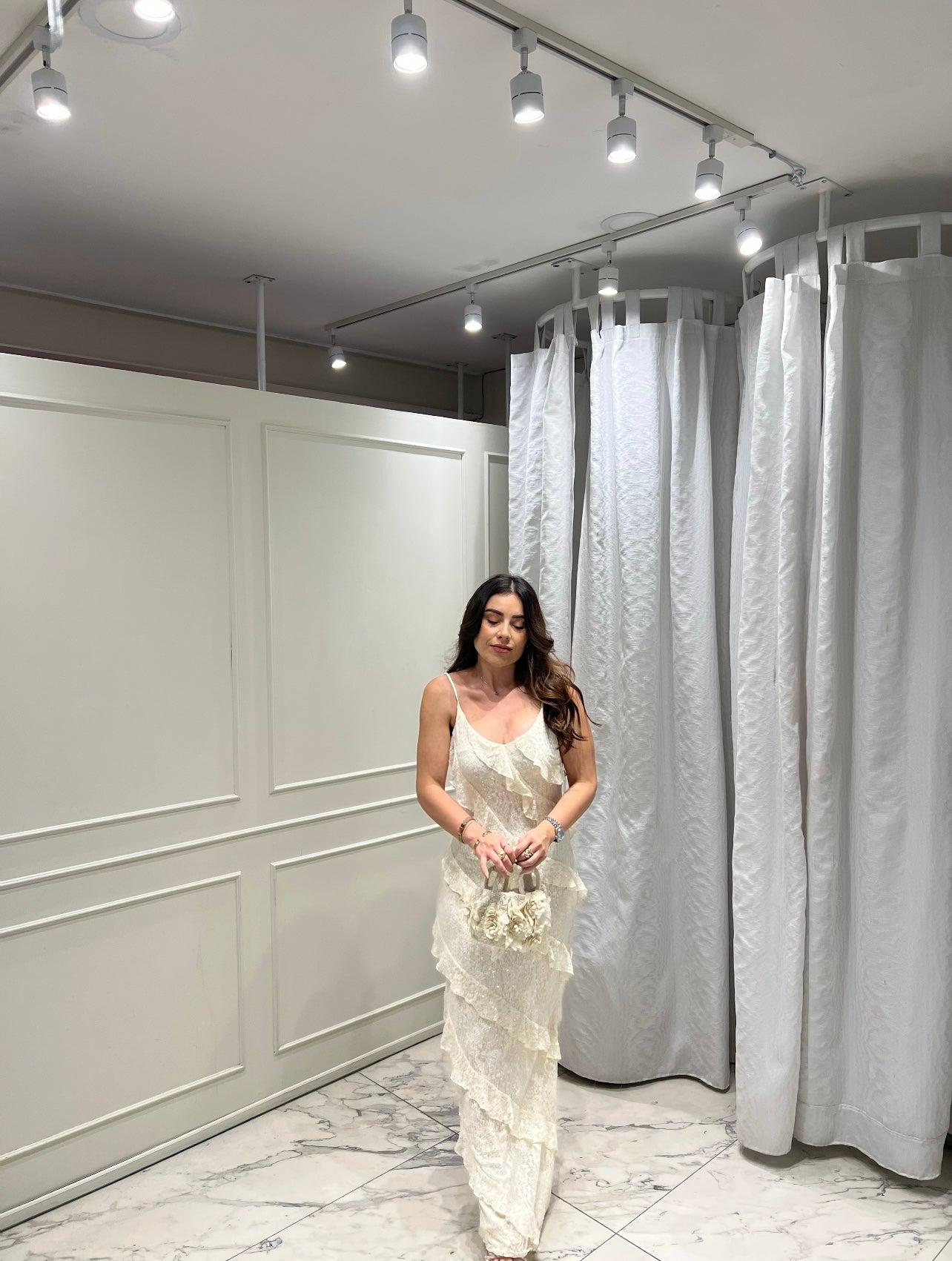 VESTIDO LARGO CASUAL DE OLANES