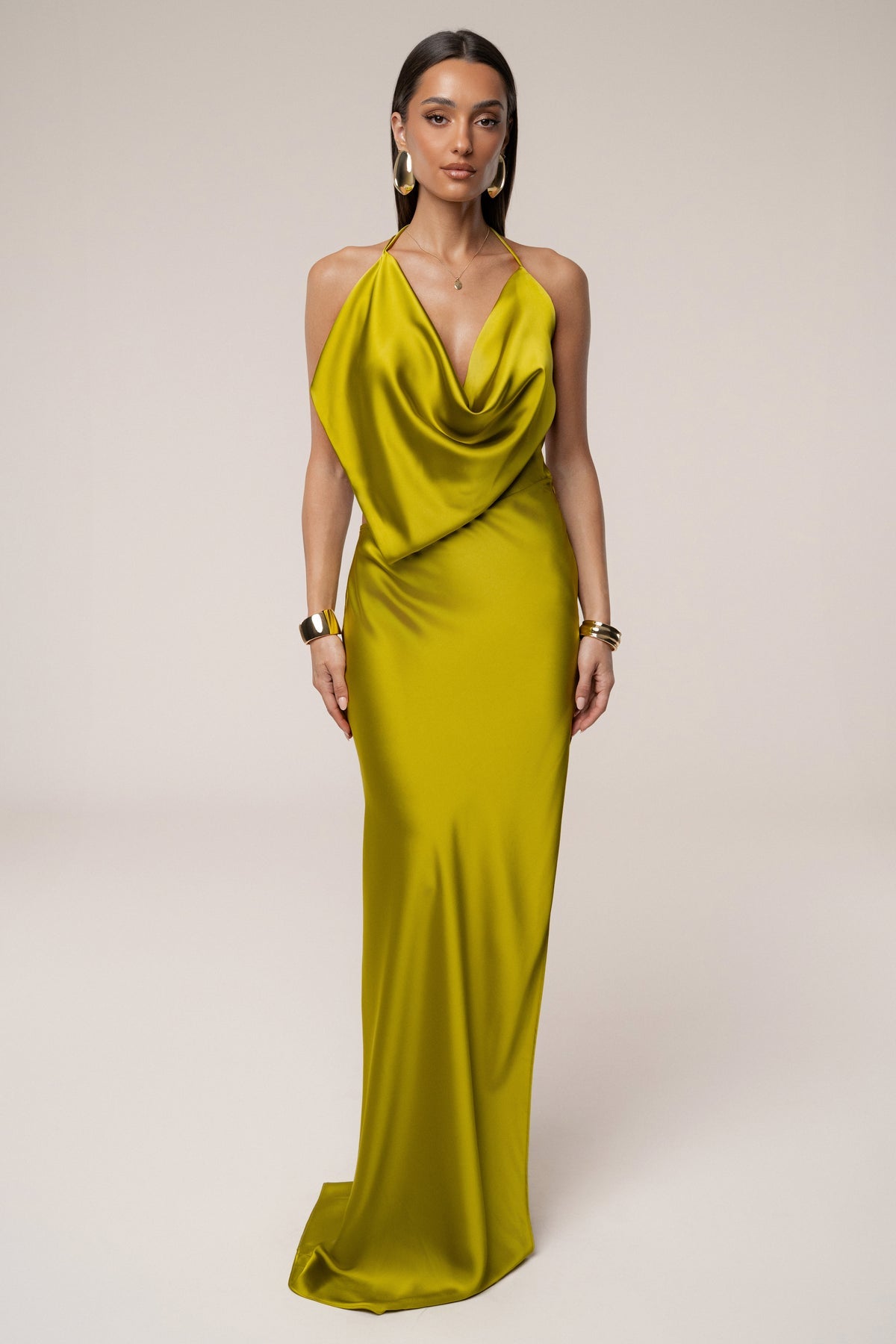 VESTIDO VERDE LIMON BACKLESS