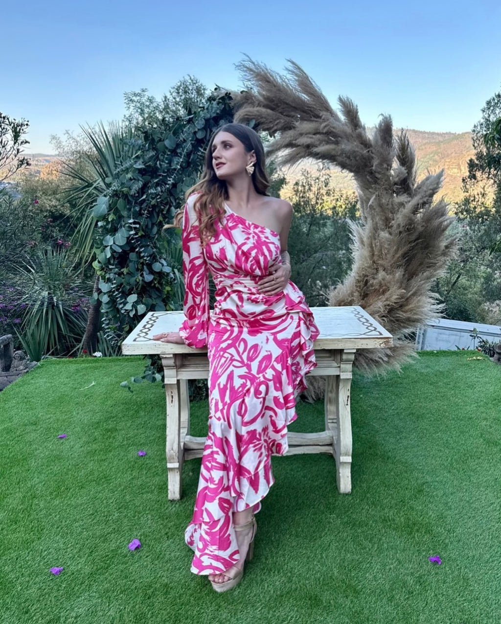VESTIDO ROSA ONE SHOULDER