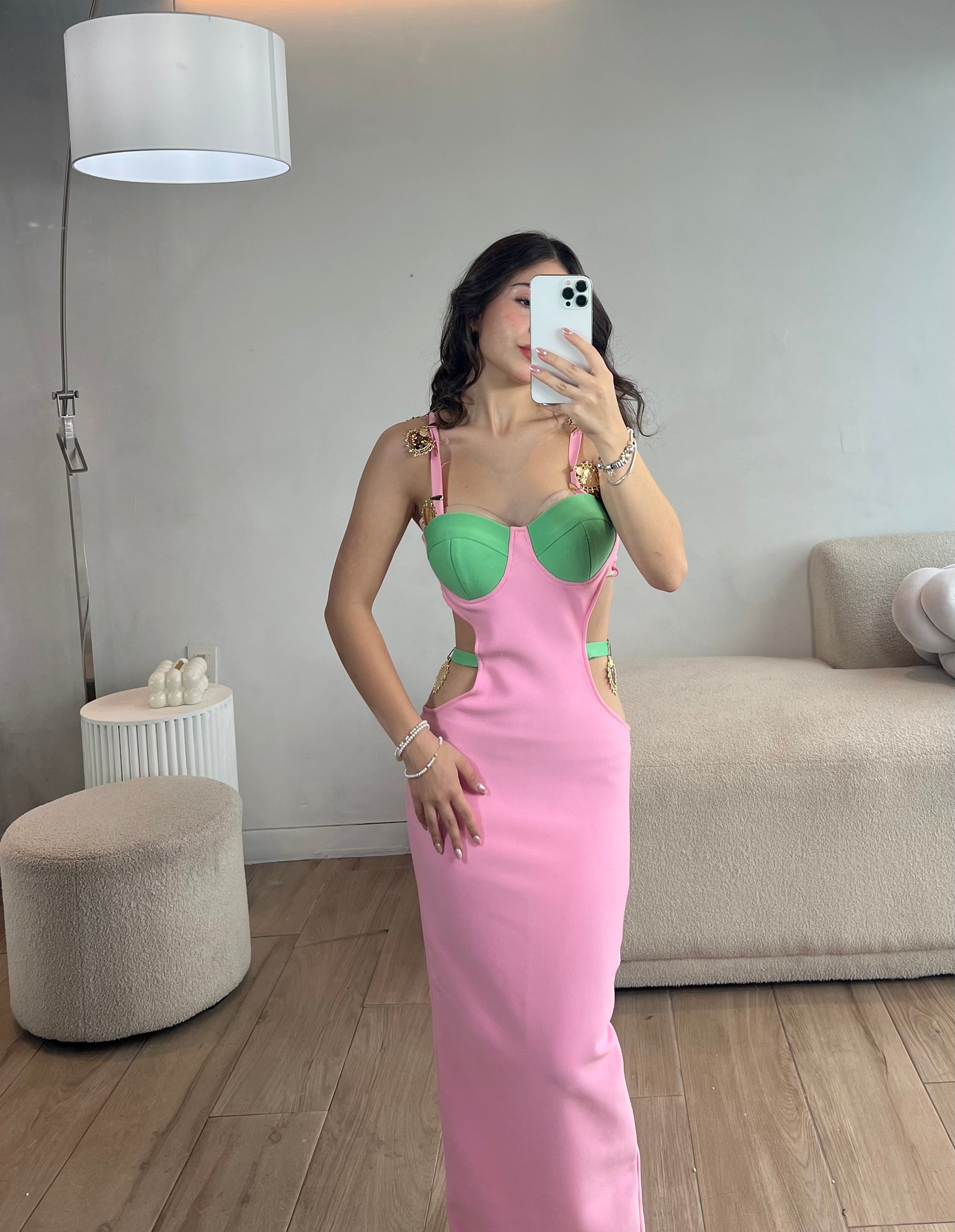 VESTIDO BANDAGE ROSA CON VERDE