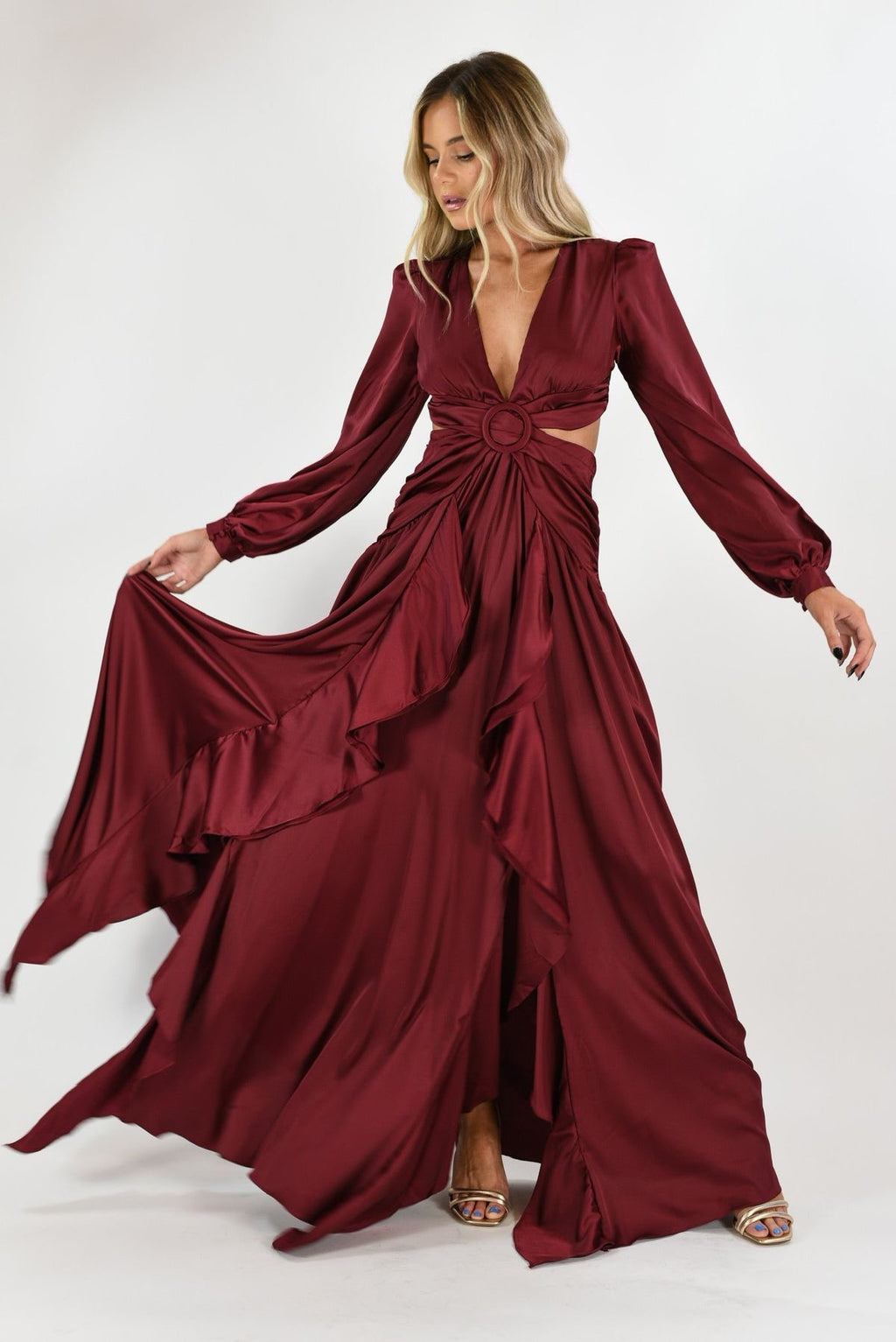 VESTIDO LARGO TINTO SATIN CUTOUT