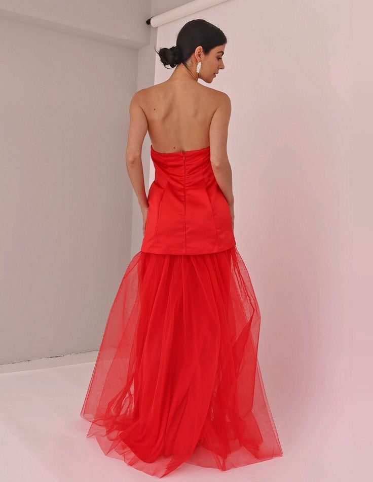 VESTIDO ROJO LARGO DE TULE