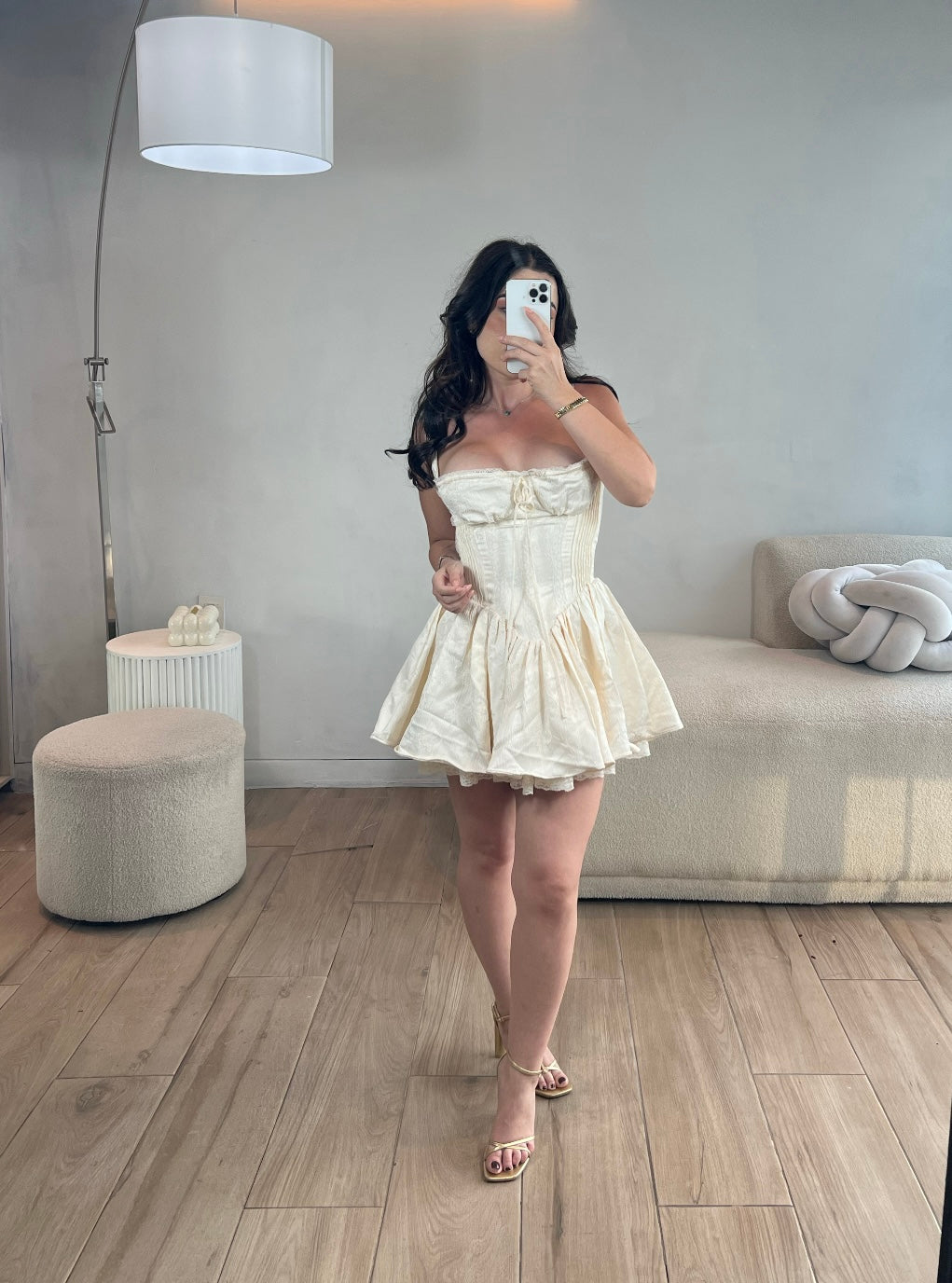 VESTIDO CORTO CON CORSET