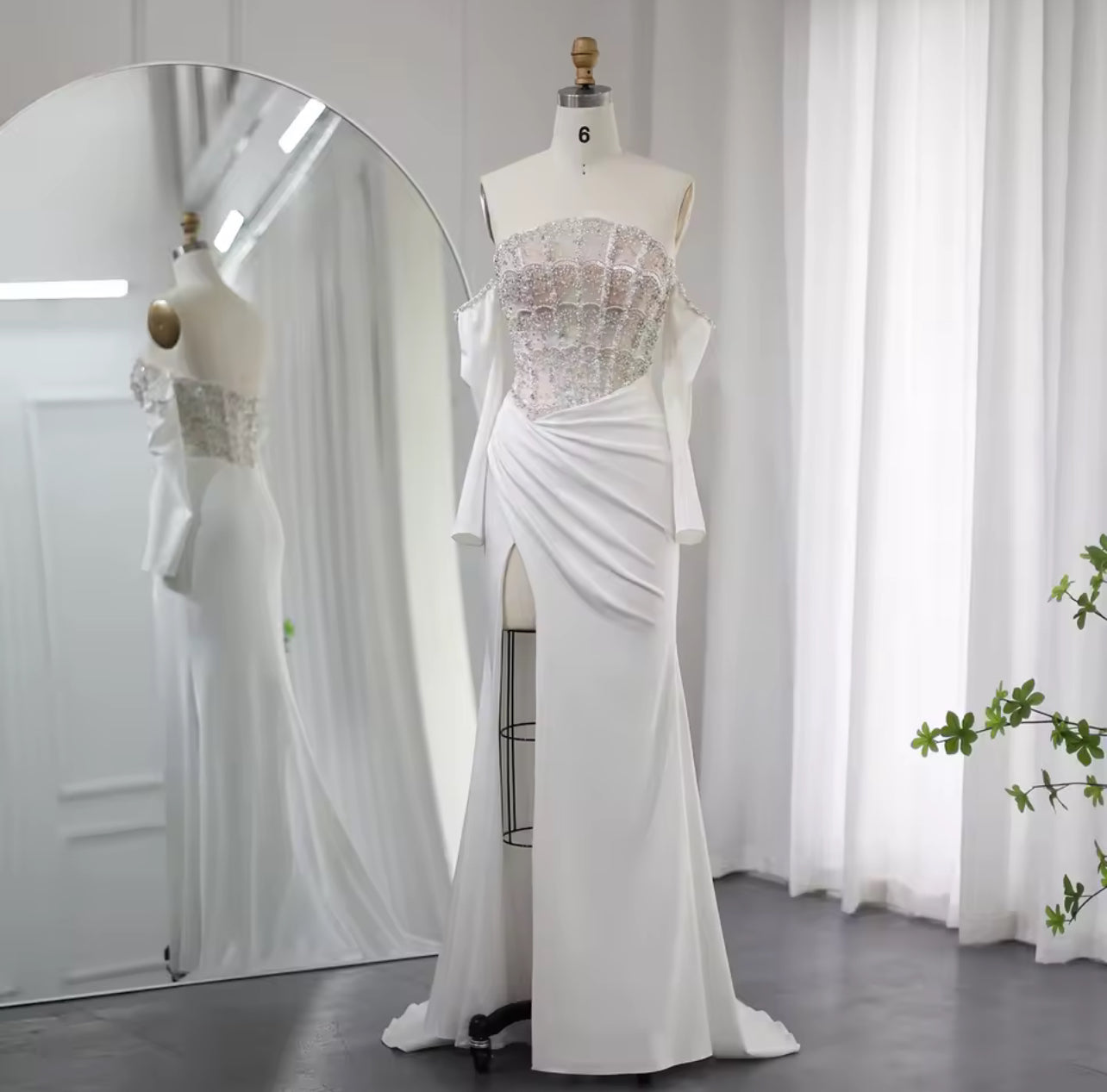 VESTIDO BLANCO CON MANGAS REMOVIBLES