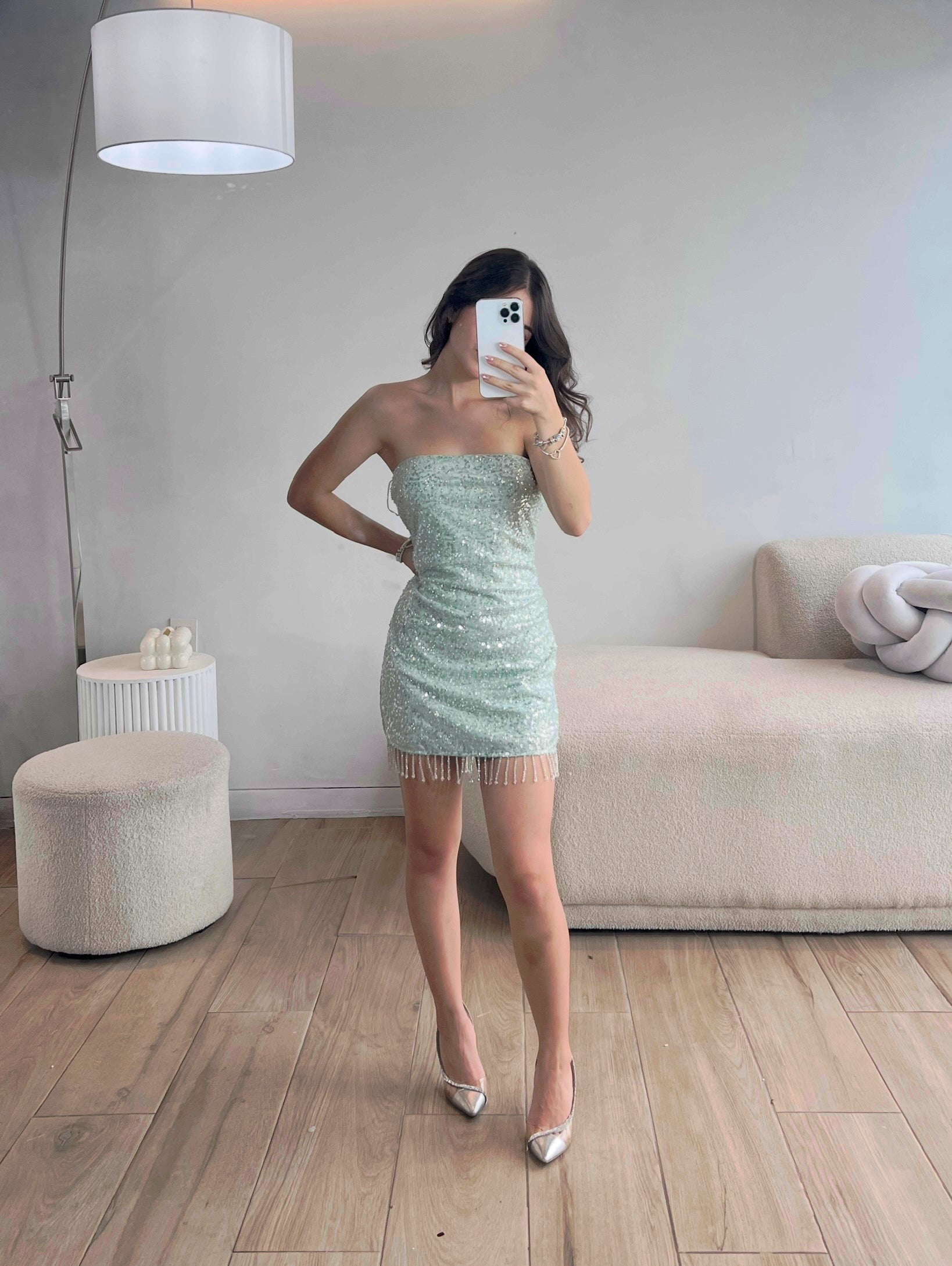 VESTIDO CORTO COLOR MENTA BORDADO