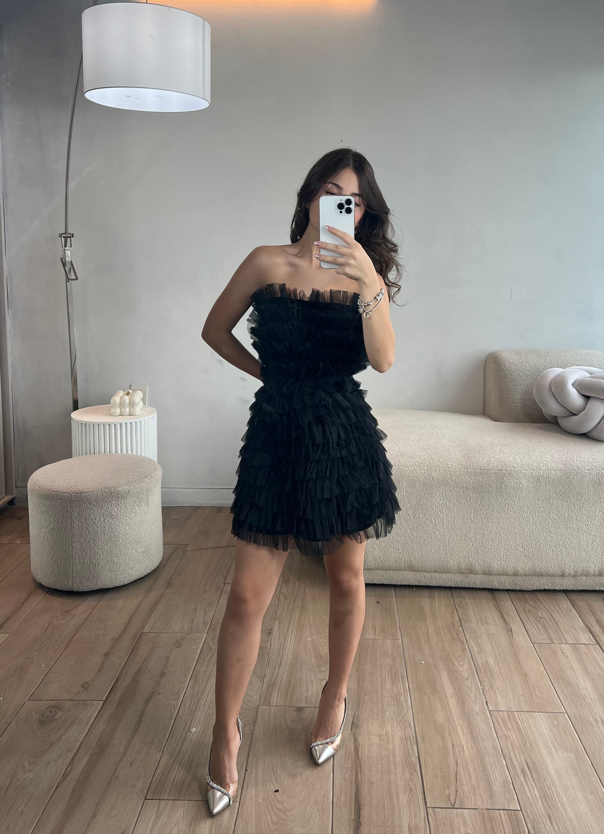 VESTIDO NEGRO CORTO TUL