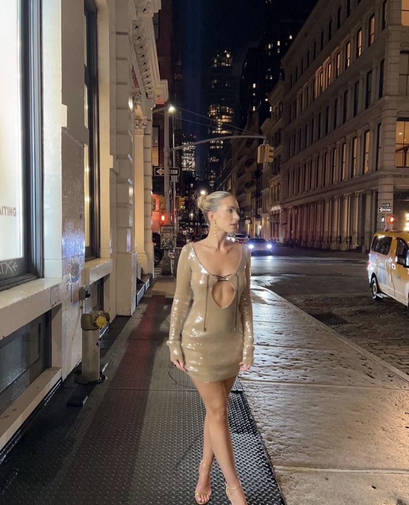 VESTIDO COLOR HUESO CORTO