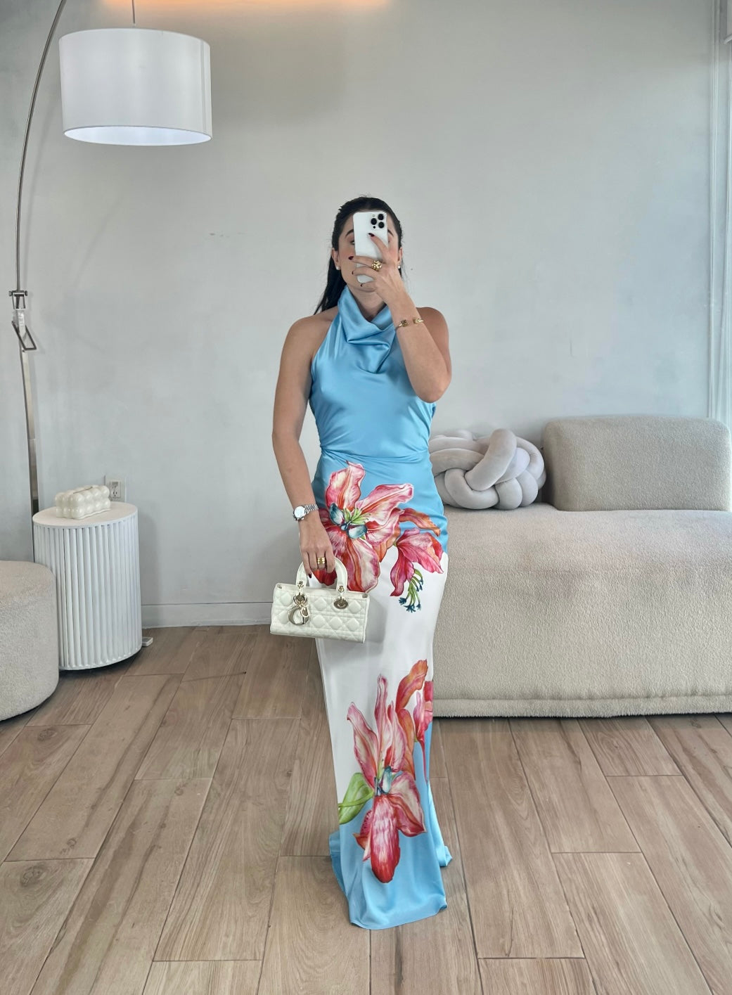VEDTIDO HALTER AZUL CON FLORES