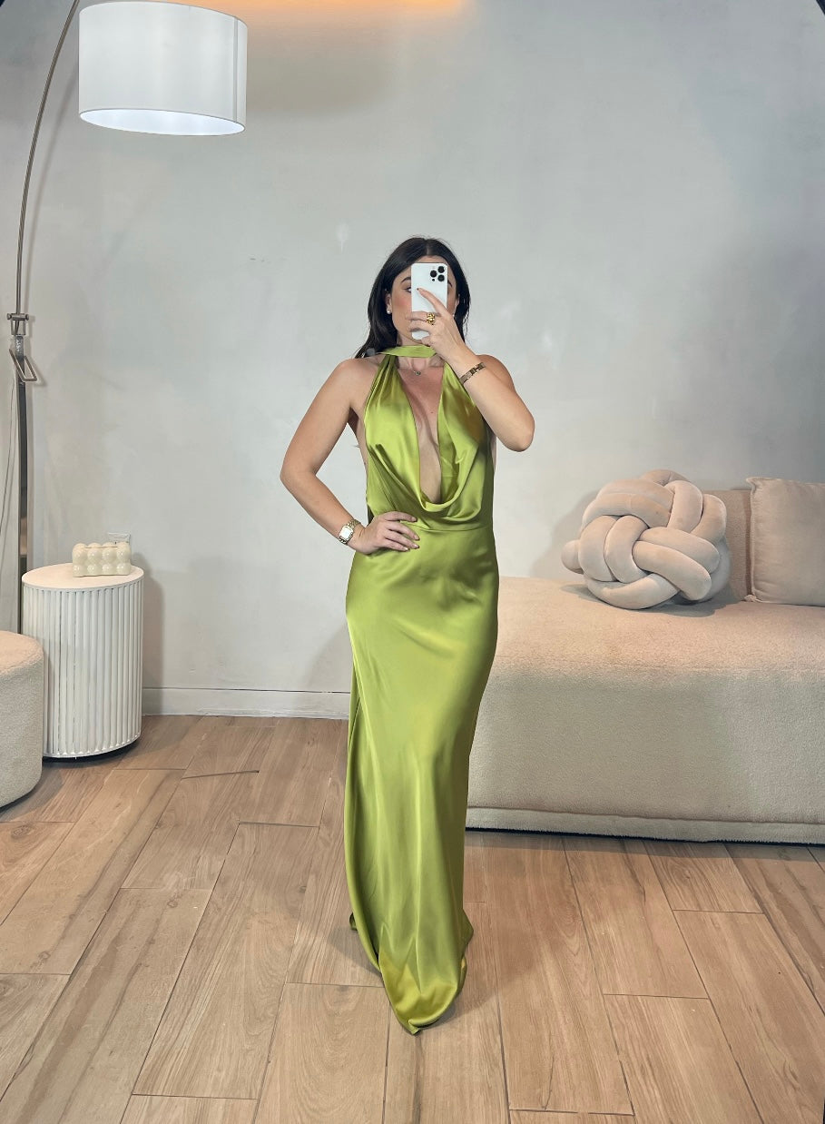 VESTIDO VERDE LARGO DE SATIN
