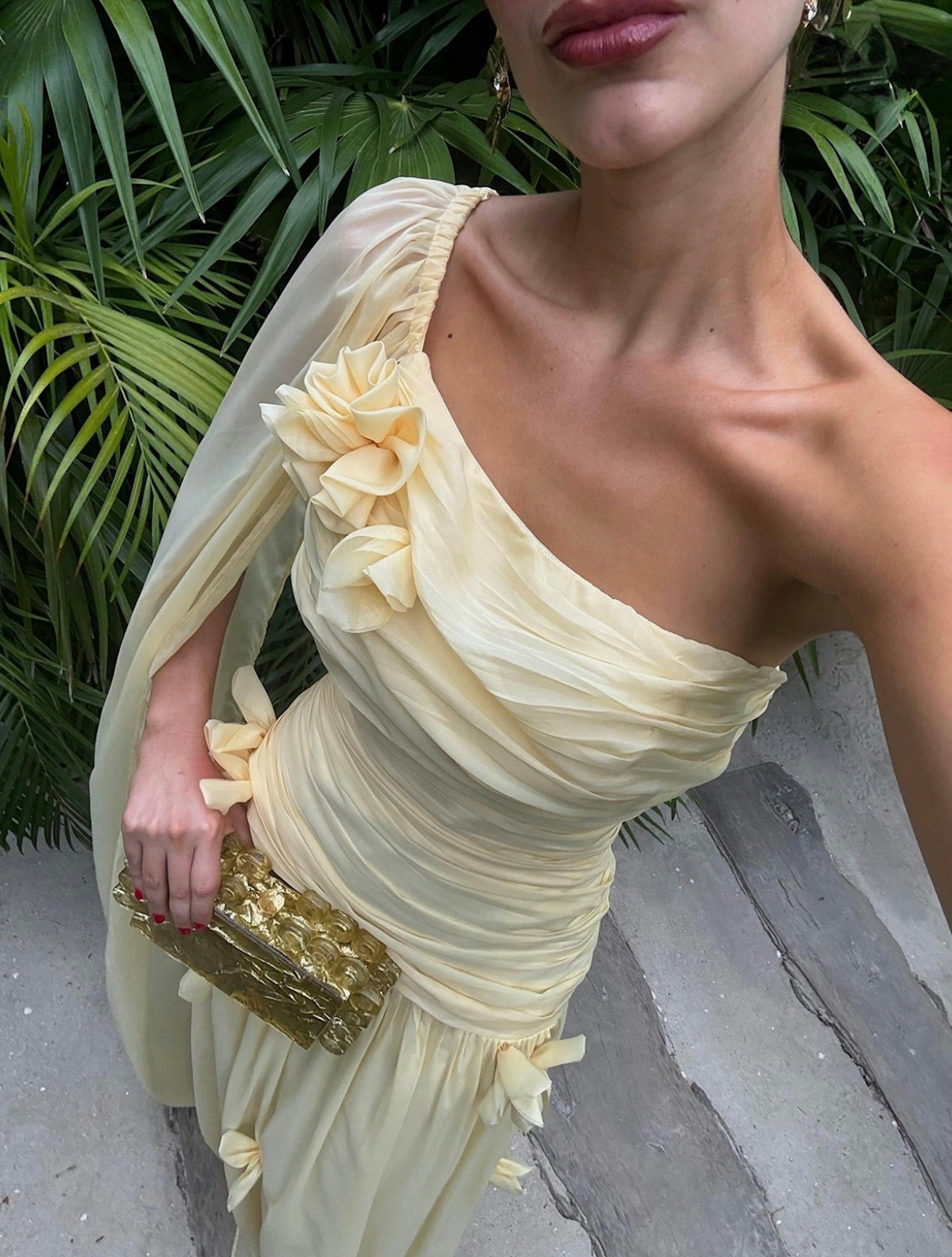 VESTIDO LARGO AMARILLO MANTEQUILLA