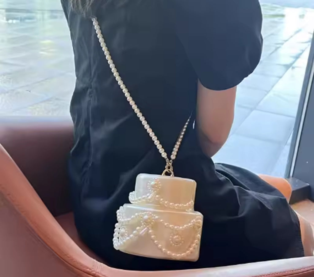 BOLSA EN FORMA DE PASTEL