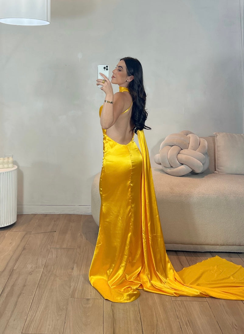 VESTIDO SIN ESPALDA AMARILLO