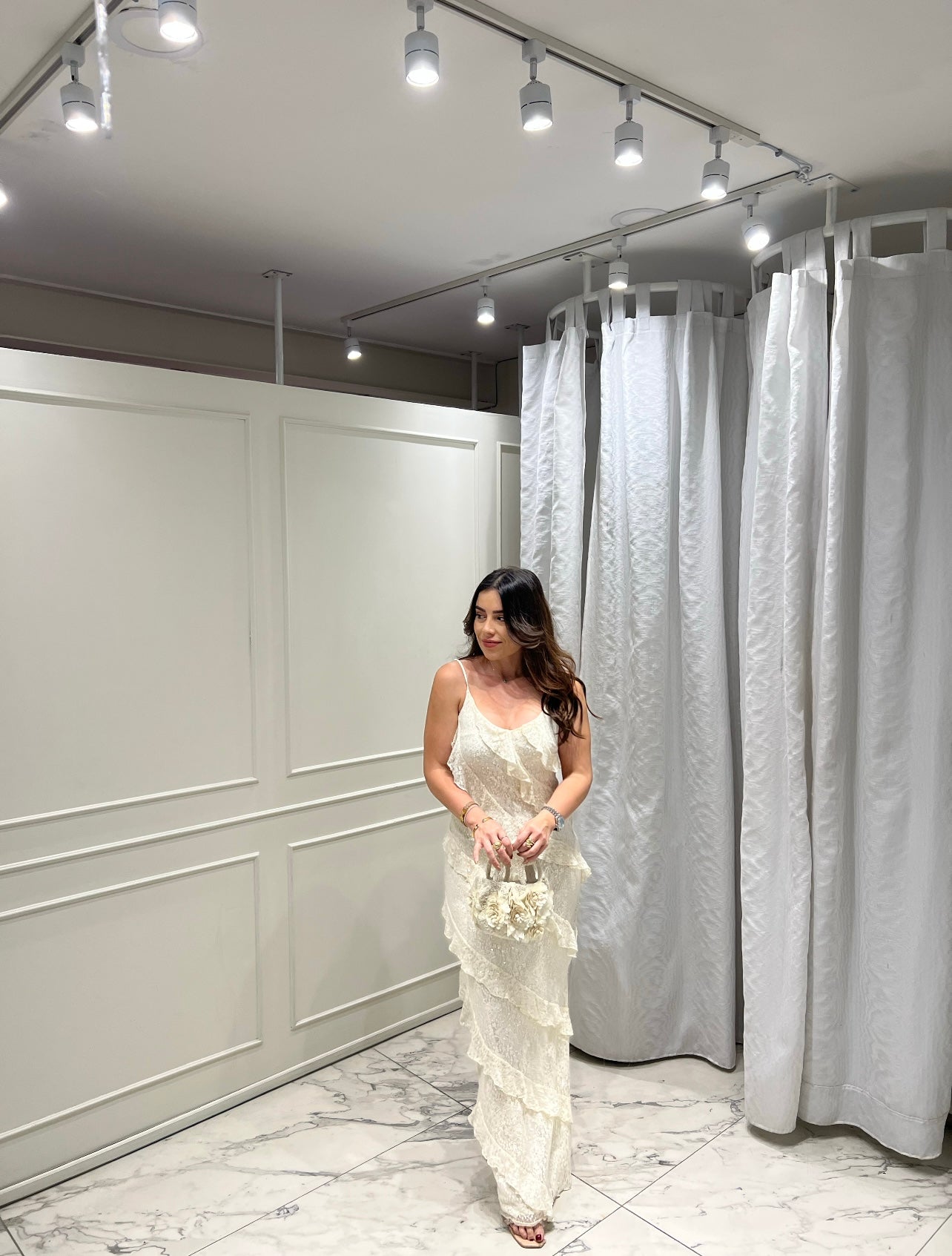 VESTIDO LARGO CASUAL DE OLANES