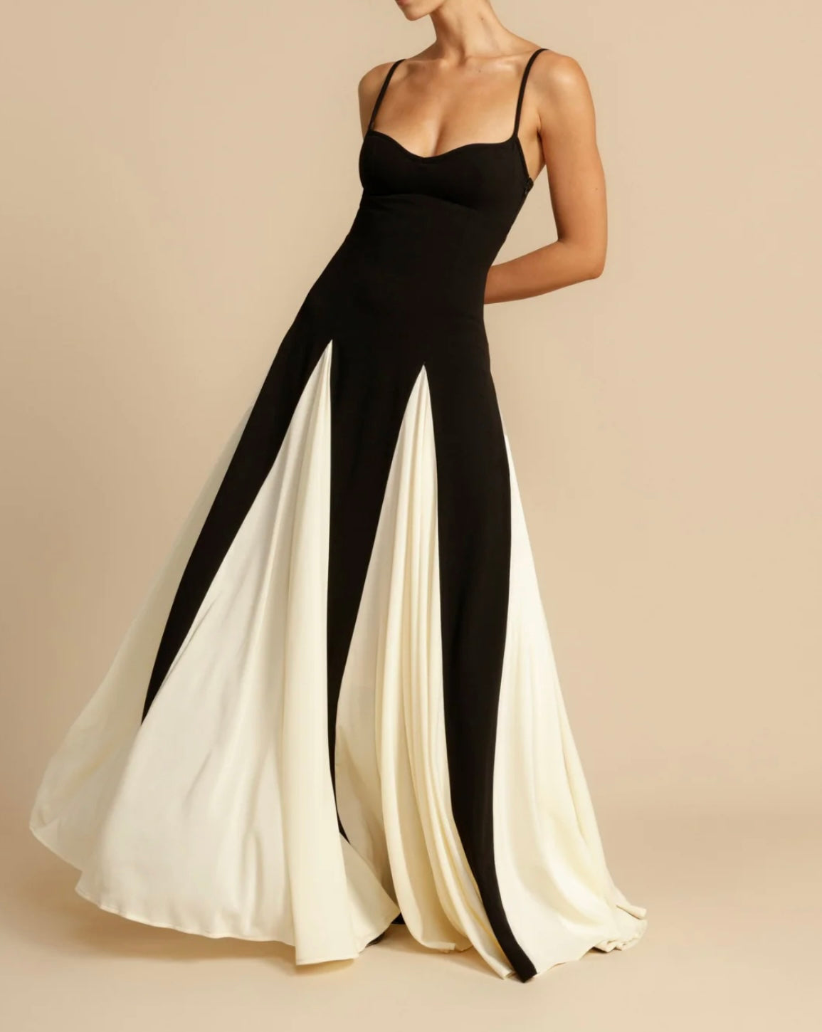 VESTIDO NEGRO LARGO