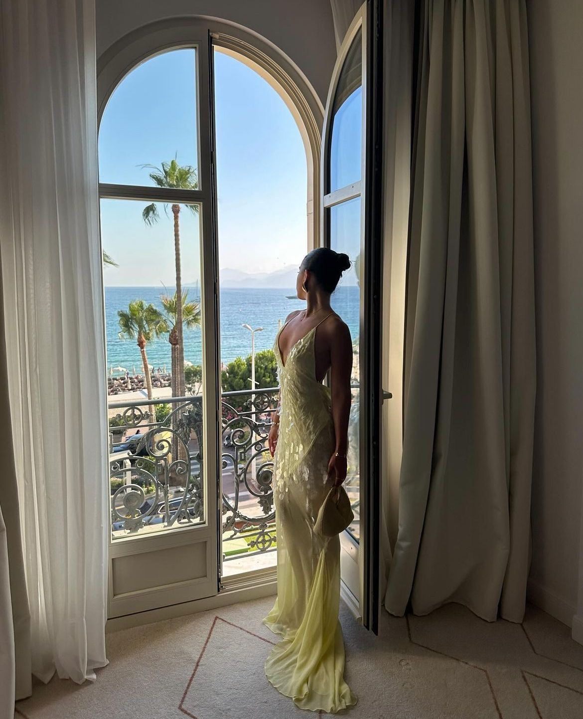 VESTIDO AMARILLO MANTEQUILLA LARGO