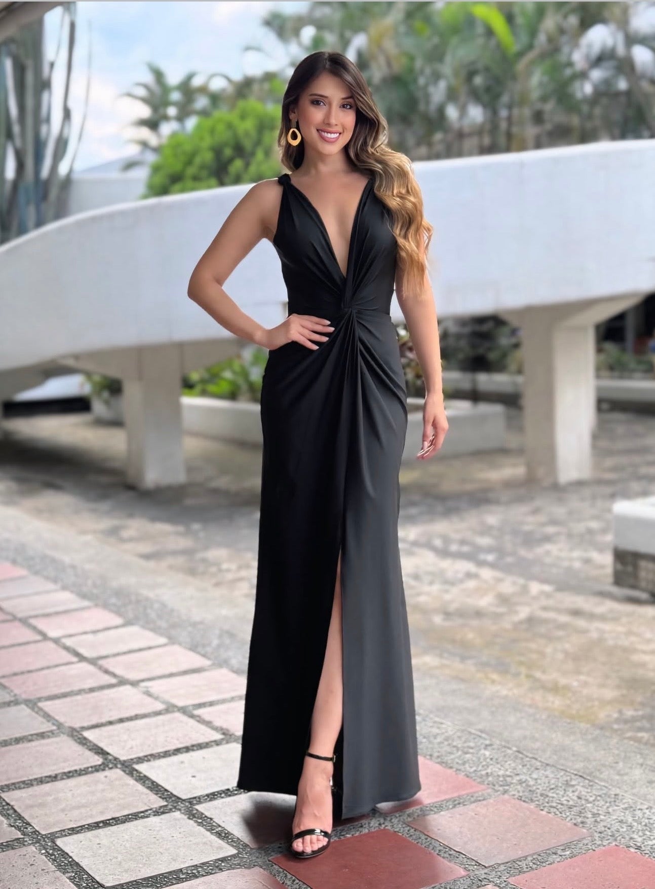 VESTIDO NEGRO LARGO